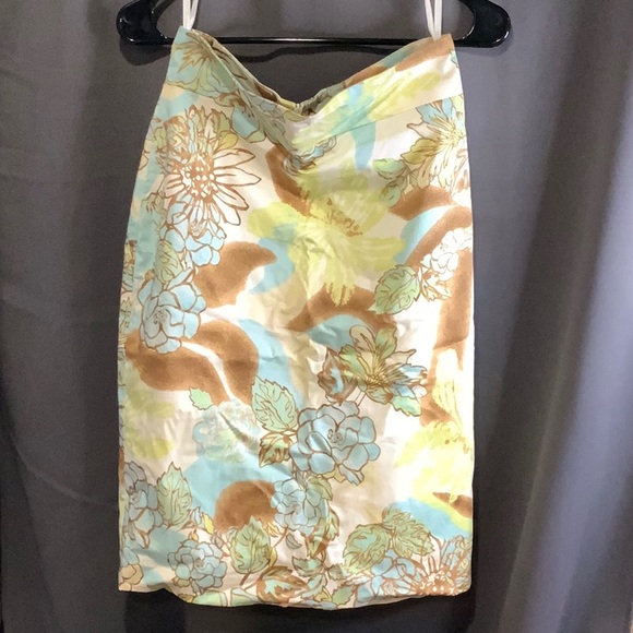 Paniz Dresses & Skirts - Paniz Pencil Skirt size 6